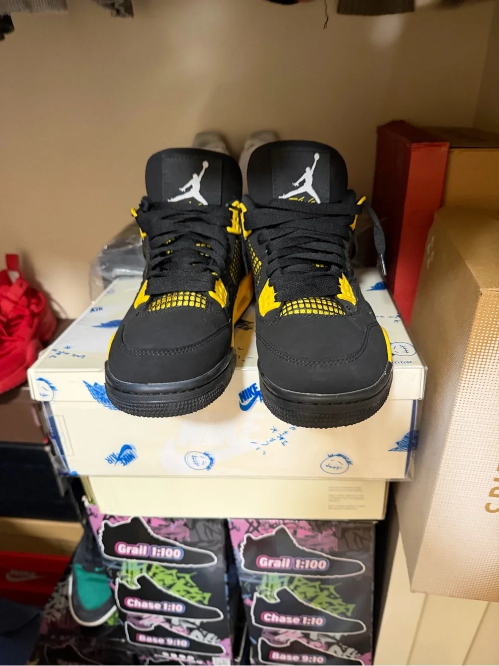 Jordan Thunder Men’s Black and Yellow Sneakers